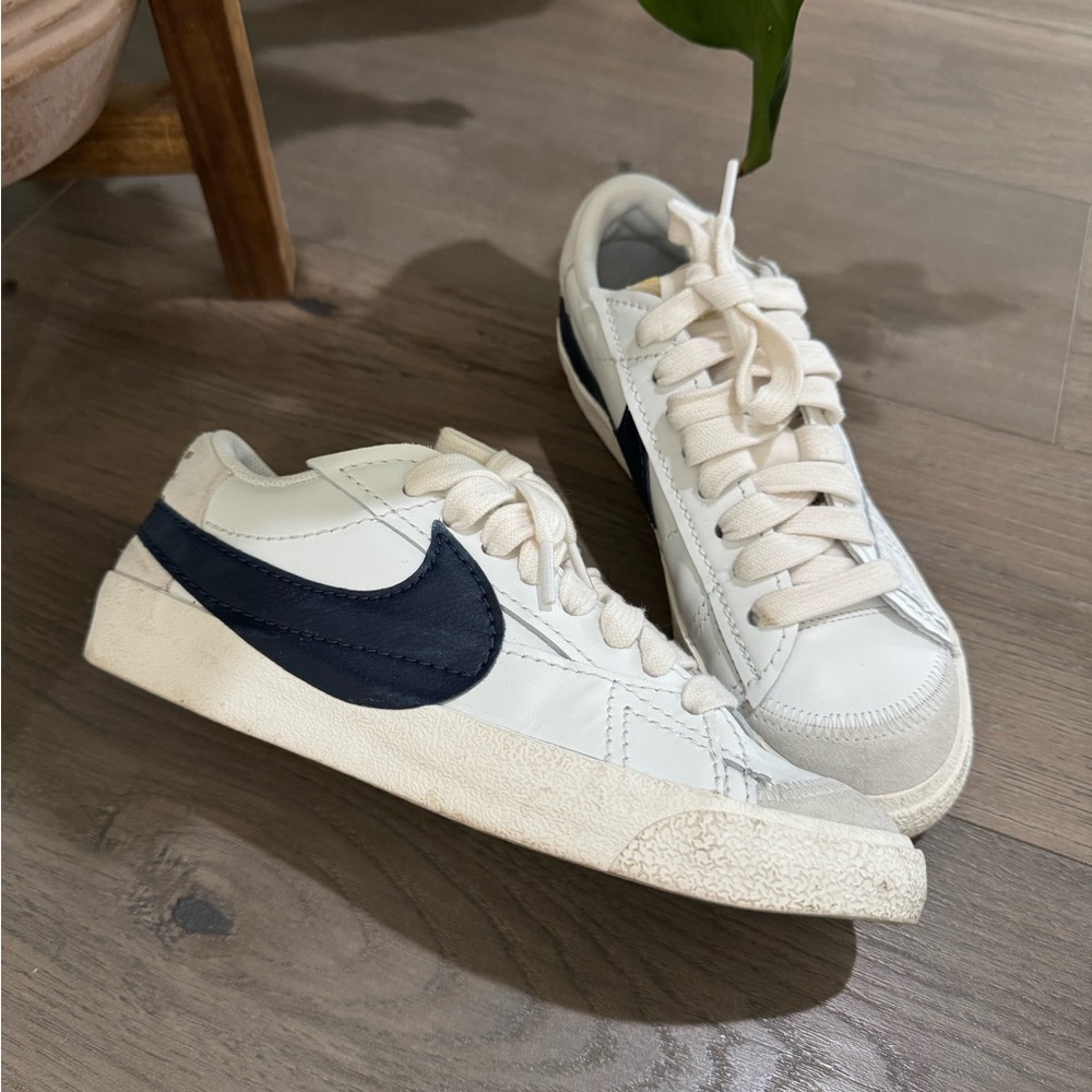 Nike Classic White and Navy Sneakers